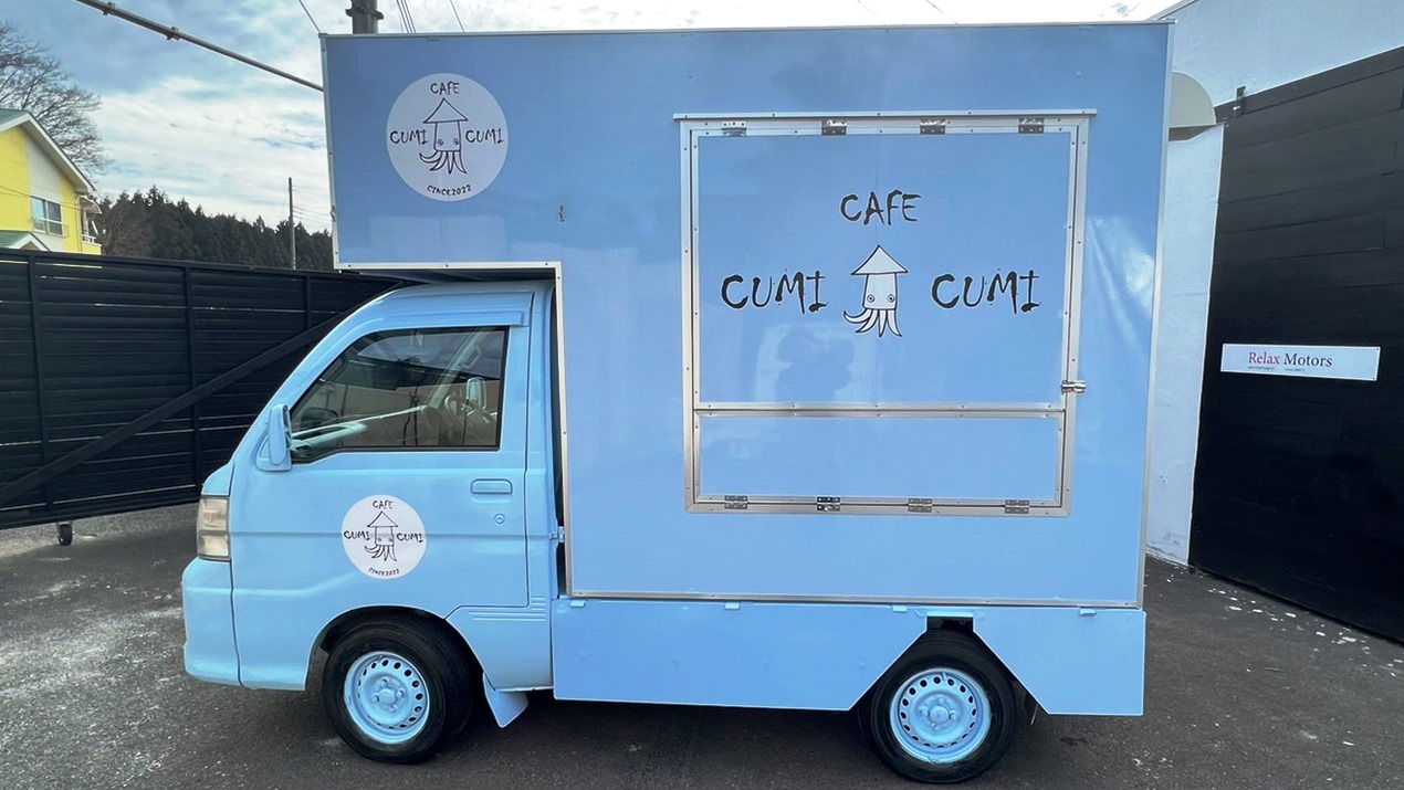 軽トラキッチンカー完成しました、イカキャラなミントブルーのかわいい 